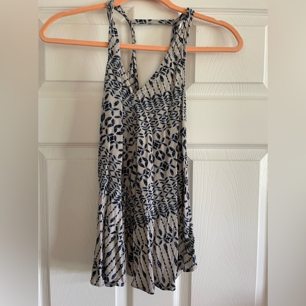 Flowy v-neck